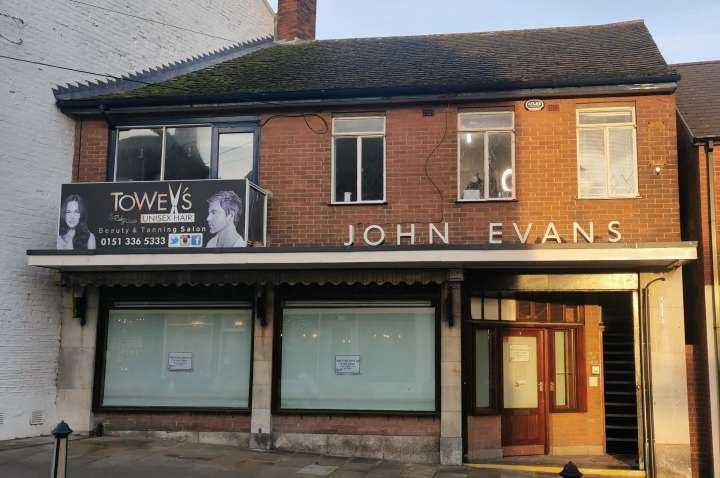   ICONIC NESTON SHOE SHOP FOR SALE